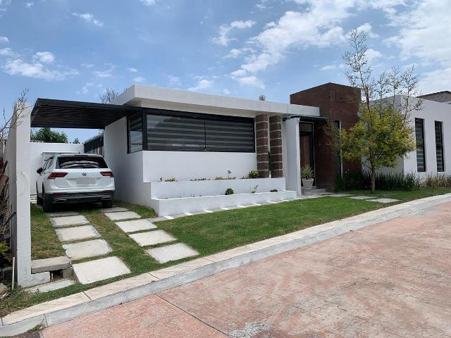 Venta Casa en Privada Céntrica