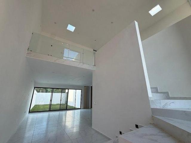 VENTA CASA EN PRIVADA AIRE PURO, NORTE DE MERIDA YUC