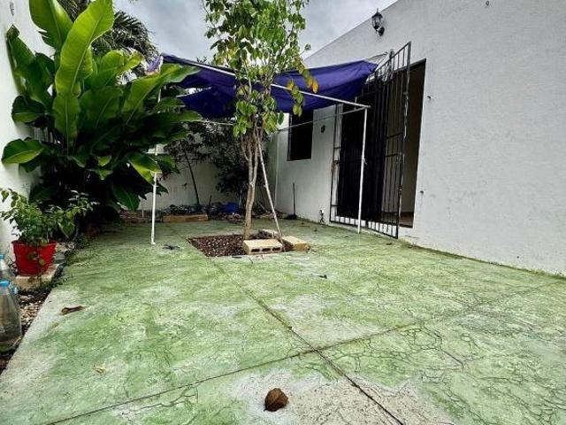VENTA CASA EN PRIVADA GRAN SANTAFE NORTE, MERIDA YUC