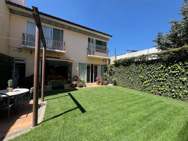 Venta casa en Santa Fe con doble seguridad y vistas verdes