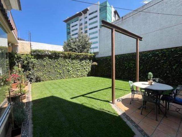 Venta casa en Santa Fe con doble seguridad y vistas verdes