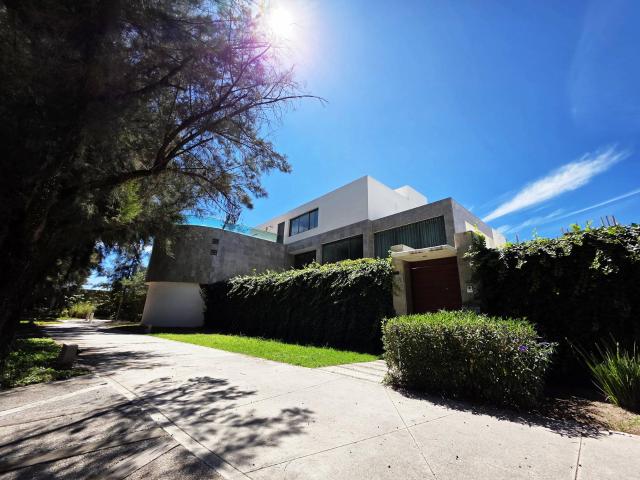 VENTA CASA EN TIERRAVERDE AL NORTE DE LA CIUDAD BI