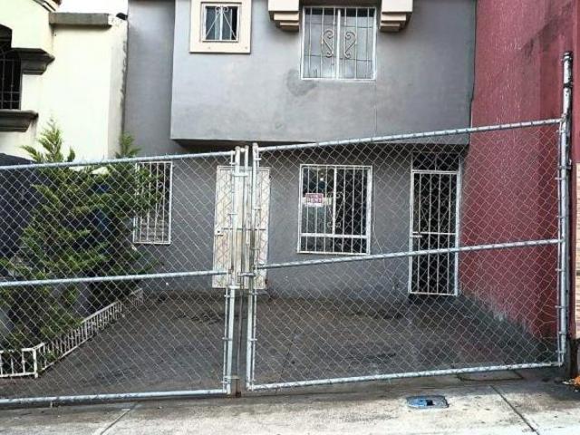 VENTA | CASA EN VILLA RESIDENCIAL DEL BOSQUE