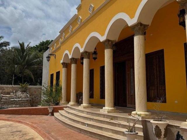 Venta Casa en Xmatkuil Yucatan para habitar o para negocio de eventos