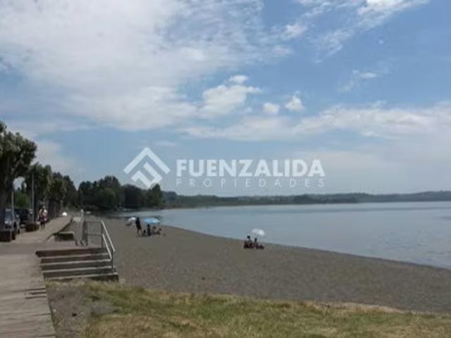 Venta Casa Esquina, 4D1B Quincho Estacionamiento Llanquihue | 4 dormitorios por 2330.00 en Llanquihue
