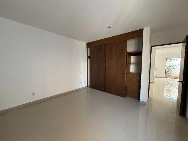 VENTA CASA FRACCIONAMIENTO PUNTARENA CELAYA