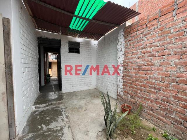 Venta Casa Frente A Parque Urb. Manuel Arevalo La Esperanza