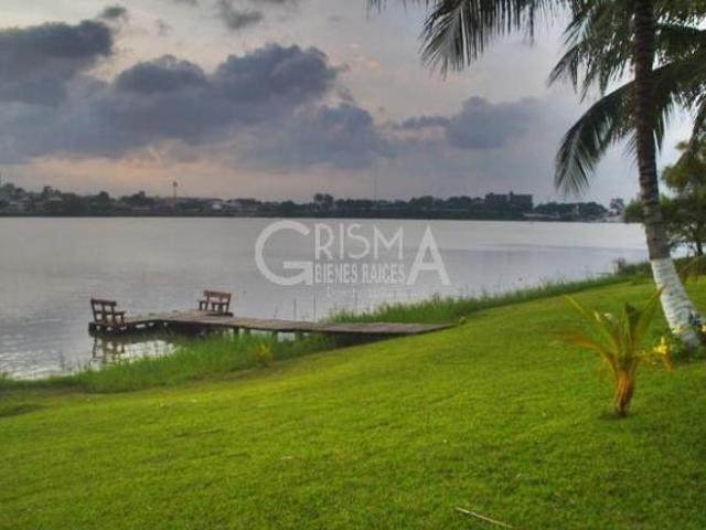 VENTA CASA FRENTE RÍO, SANTIAGO DE LA PEÑA