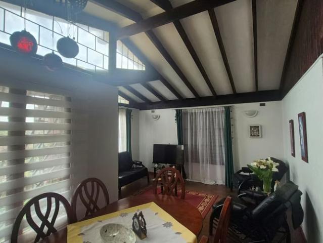 Venta casa isla negra | a dos cuadras del centro | 4 dormitorios por 3700.00 en El Quisco