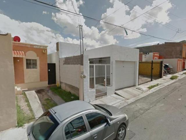 Venta Casa Jardin de Las Margaritas, Jardines Universidad, Juventud Norte, Chihuahua. A S F D Z