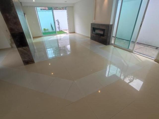 Venta. Casa Jardines de Bellavista $5,950,000 Remodelada con bonita vista