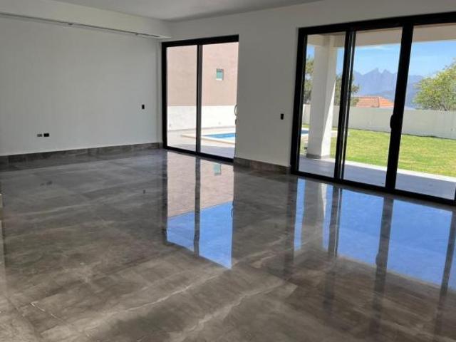 VENTA CASA LA CIMA SAN PEDRO