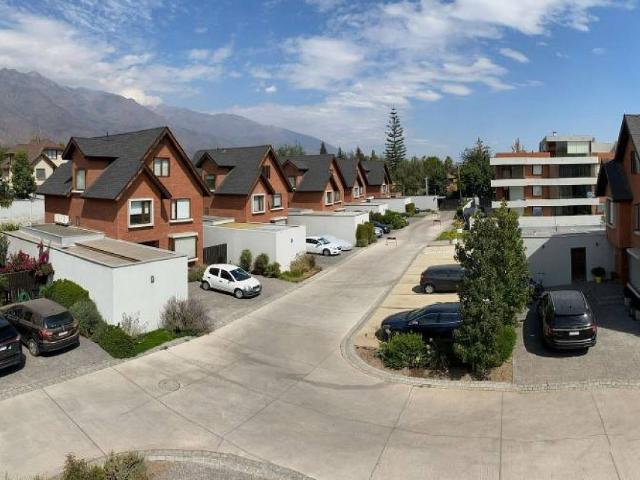 Venta casa la reina casa en condominio ossandon