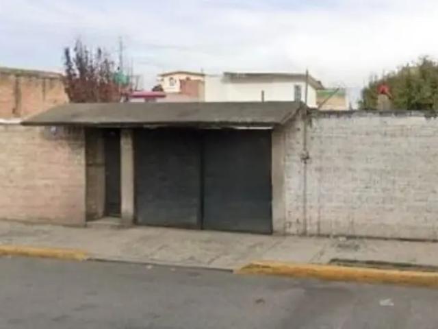 VENTA CASA: Lago Sayula #1305, Colonia El Seminario 1a Sección, C.P. 50170 Municipio Toluca