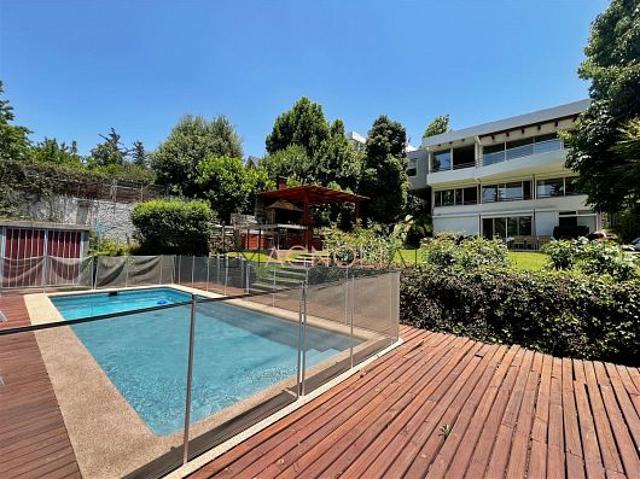 Venta Casa Lo barnechea espectacular casa en condominio vista golf
