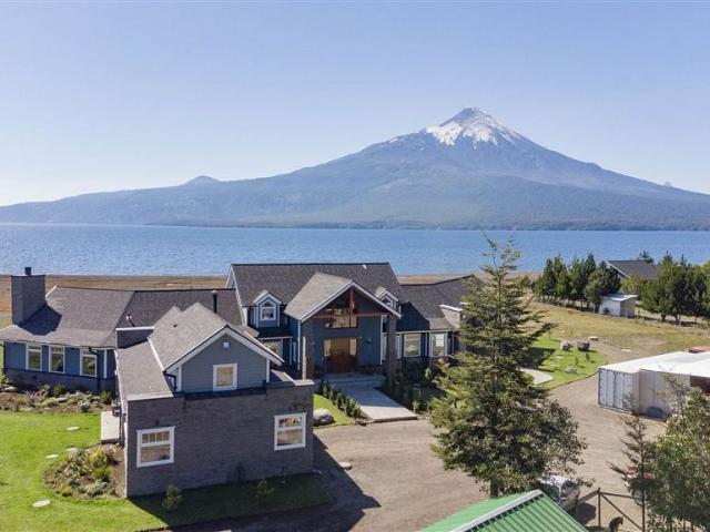 Venta Casa Puerto varas Espectacular casa con orilla de Lago, camino a Ensenada