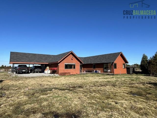 Venta Casa Puerto varas Impecable, 4 dormitorios, vista volcan Calbuco y Osorno, condominio