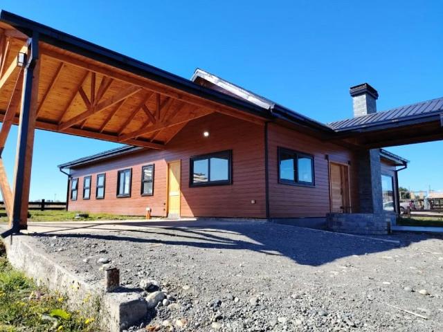 Venta Casa Puerto varas se vende casa semi nueva, condominio landhaus puerto varas