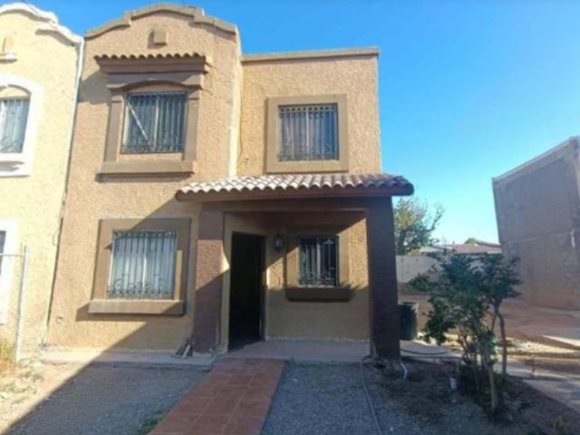 VENTA CASA: Papaya 3211, Lote 36, Mz 11, Fracc Los Laureles, CP 21399, Mexicali