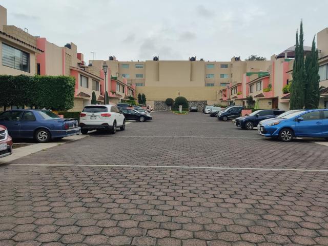 VENTA CASA PARA REMODELAR EN FRACC. LOS FRESNOS EN SAN MATEO, NAUCALPAN