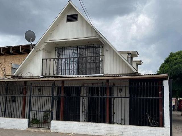 VENTA CASA PARA USO COMERCIAL EN AVDA PRINCIPAL