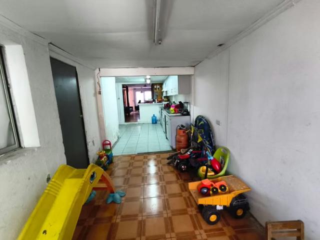 Venta casa amplia est patio psje cerrado | 4 dormitorios por 84000. 00 en La Pintana