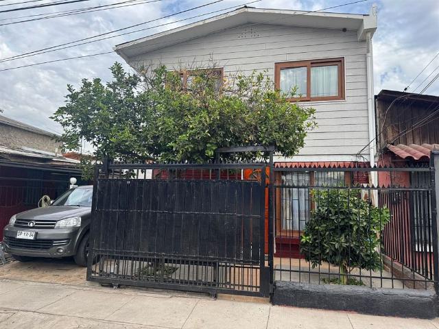 Venta Casa Quilicura Las frutillas a dos cuadras del centro de quilicura y del metro