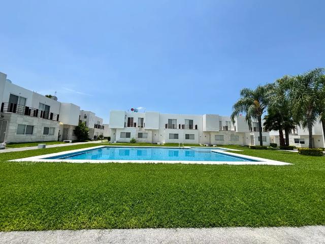 VENTA CASA RESIDENCIAL LOS PRADOS OACALCO, YAUTEPEC MORELOS