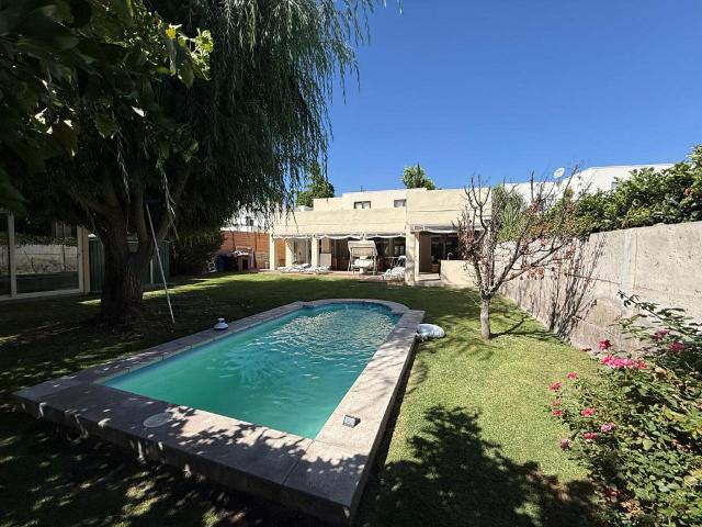 VENTA CASA SANTA ELENA CHICUREO PISCINA QUINCHO