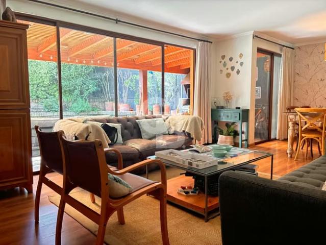 Venta. Casa sector Pie Andino Valle La Dehesa, Lo Barnechea | 4 dormitorios por 15400.00 en Lo Barnechea