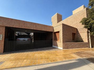 Venta Casa Sobre Matías Zavalla, 3/4 Dormitorios, Pileta Capital