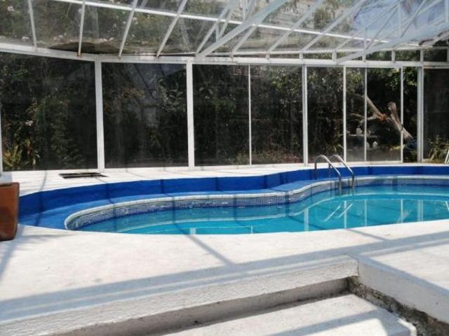 Venta Casa Sola de Univel con Bungalow C/Terreno P/Vivir o Negocios o Tirar, Norte