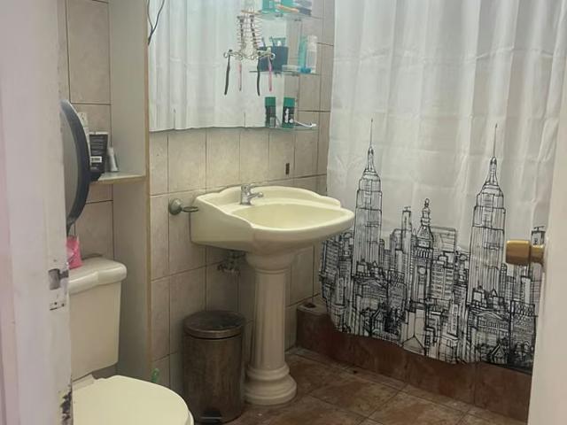 Venta Casa Sólida250 m² ubicada en calle Sargento Aldea | 5 Dormitorios por 240000. 00 en Arica