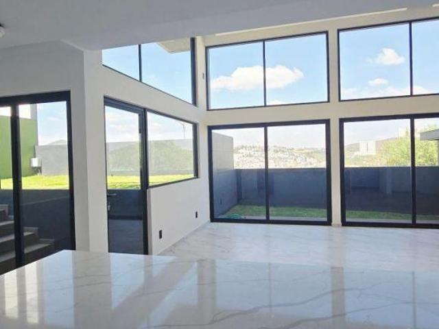 VENTA CASA VISTA PRESA MADIN LOMAS VERDES 6TA SECC