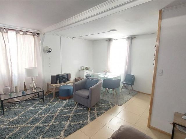 Venta Casa Viña del mar Casa en Venta/Arriendo en Canal Beagle, Viña del Mar: 2 Dormitorios, Estacionamiento y Excelente Conectividad