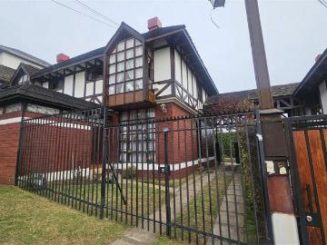Venta Casa Viña del mar Casa en barrio residencial jardín del mar cerca clínica reñaca
