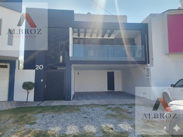 VENTA CASA ZONA XILOTZINGO CU VALSEQUILLO