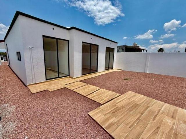 VENTA CASA 1 PLANTA 3R 2B EN SAN JUAN DEL RIO QRO EN SOLARES BANTHI