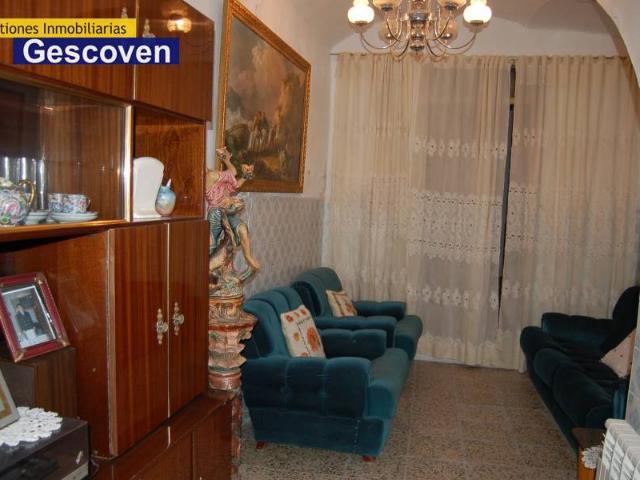 CASA CON CALEFACCIÓN Y TERRAZA