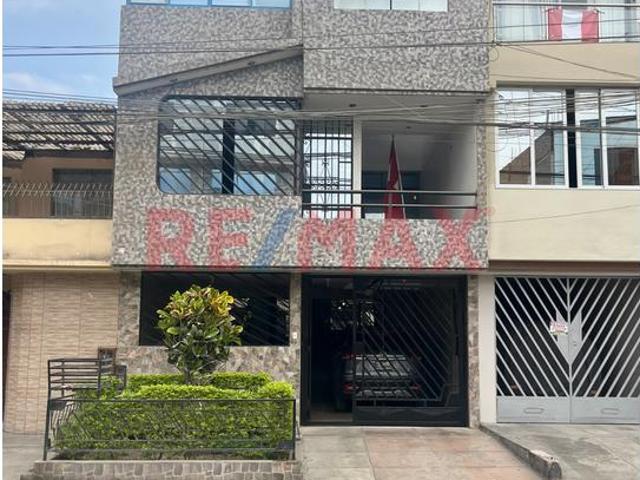 Venta Casa 3 Pisos 250 M2 San Diego Smp