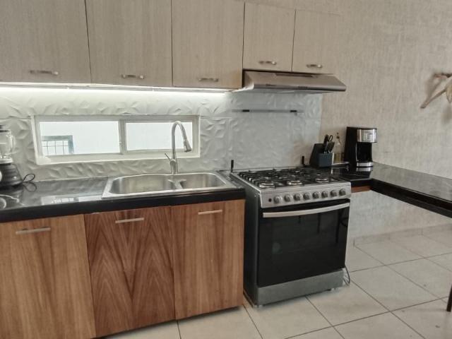 VENTA CASA 3 REC. JARDINES DEL SUR CANCUN
