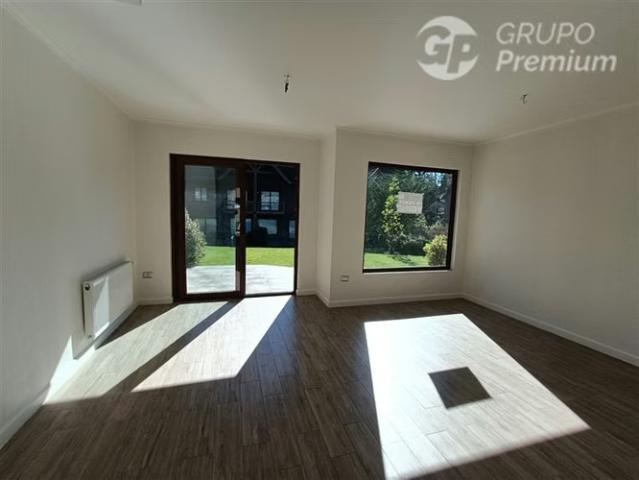 Venta Casa 3D 2B Alerces de Alicura, Pucón | 3 dormitorios por 4800.00 en Pucón