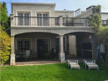 Venta Casa 4 Dormitorios Capital