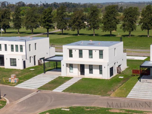 Venta Casa 4 Dormitorios A Estrenar con Financiación Vista al Golf Pilar Golf km 60