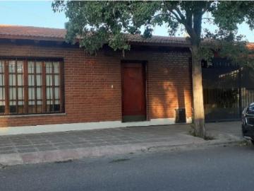 Venta Casa, 4 Dormitorios. Barrio Smata Excelentes Terminaciones. Capital