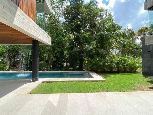 VENTA CASA 4 REC. VILLA MAGNA CANCUN