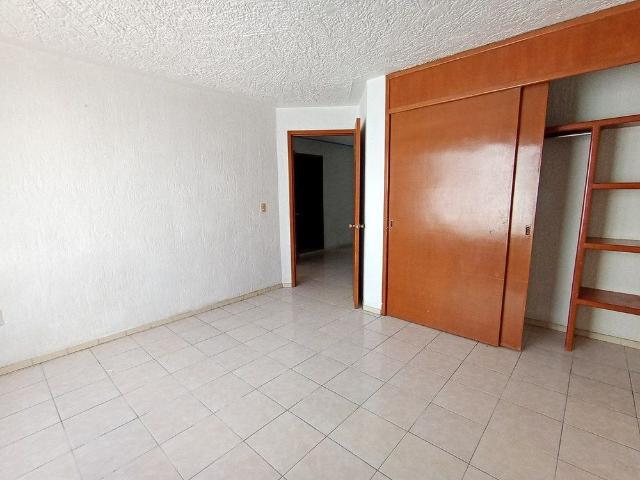 Venta Casa 4 recámaras Álamo Industrial atrás de la Corona