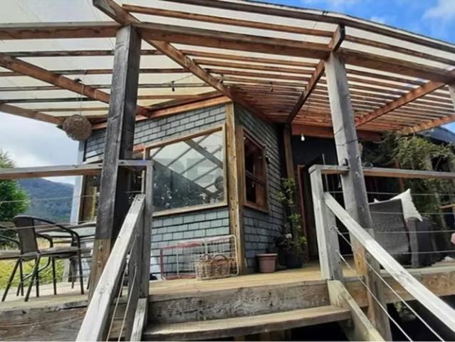 Venta casa 4d + oficina parcela 5000 m² | 4 dormitorios por 7000.00 en Pucón