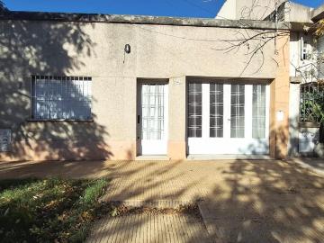 Venta Casa 60 años 2 dormitorios, 1 cochera, San Jose 5200, Barranquitas, Santa Fe | Argenprop