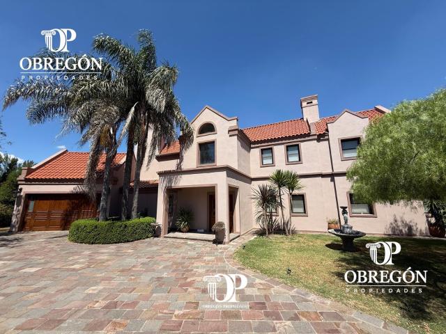 VENTA CASA 9 AMBIENTES PREMIUM PISCINA 473 MTS LOTE 1844 MTS San Eliseo Golf Country San Vicente ? 476m? en San Eliseo Golf & Country